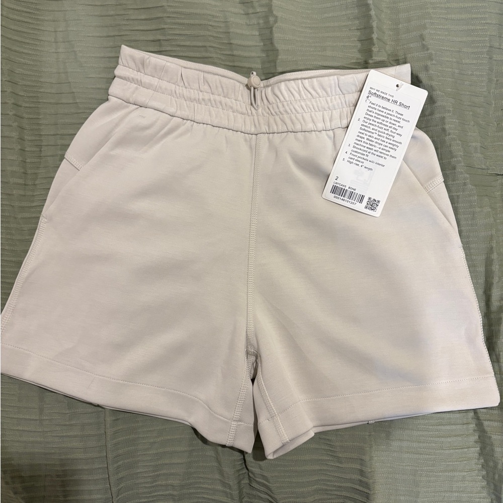 Lululemon Softstreme Short 4’